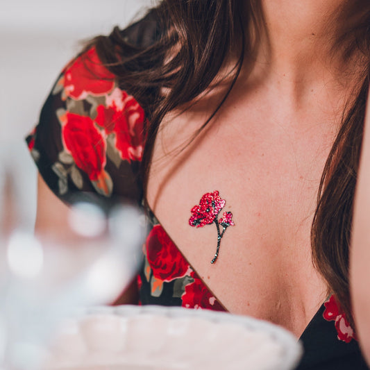 Love Poppy rouge – bijou de peau repositionnable M Paris