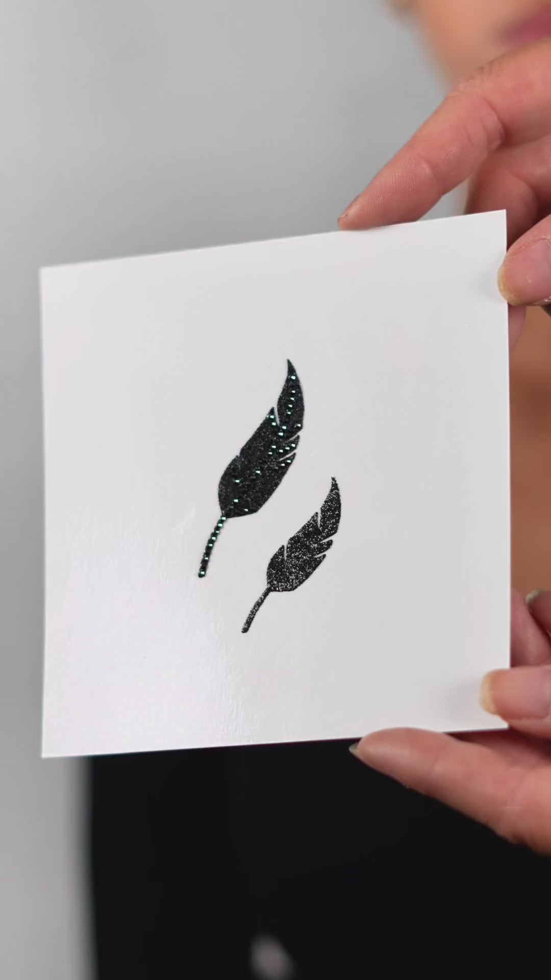 Caresse - M Paris – vidéo